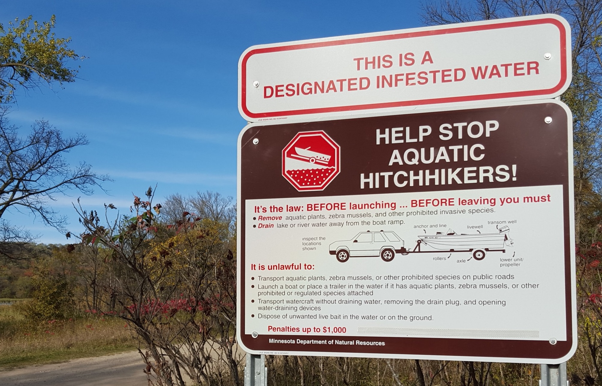 Designated Infested Waterway sign / photo: Steve Schultz