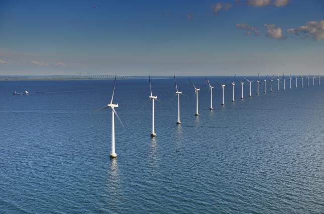 offshore wind turbines / photo: istock.com