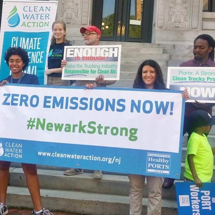 Kim Gaddy and Clean Water Action at a Ports Motorcade Rally for Clean Air &amp; Good Jobs. Photo by Jeanette Mitchell