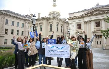 On Thursday, May 22nd, a coalition of environmental advocates convened a “People Over Plastics” press conference and rally at the New Jersey Statehouse Plaza. 